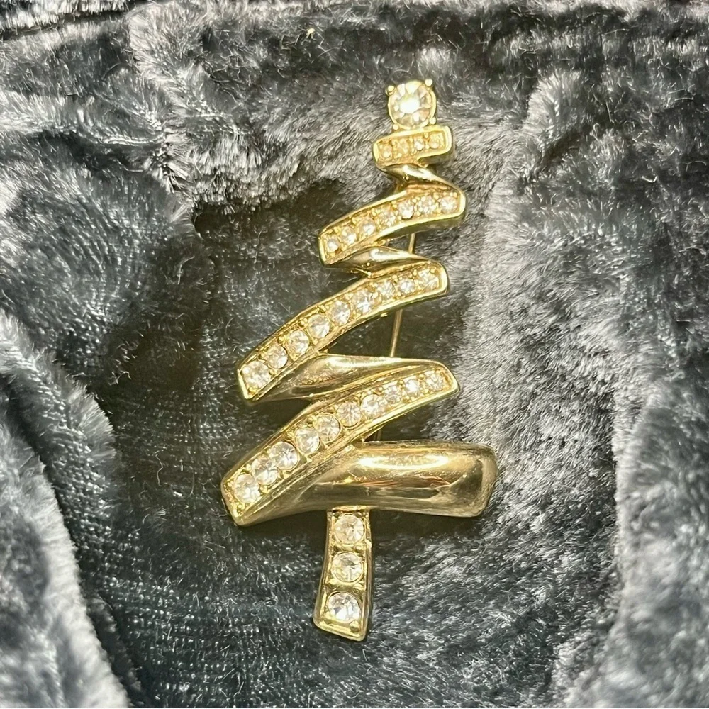 Monet vintage zig zag Gold Tone Christmas Tree Brooch with Rhinestones